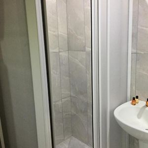 Deluxe Triple Room Bath